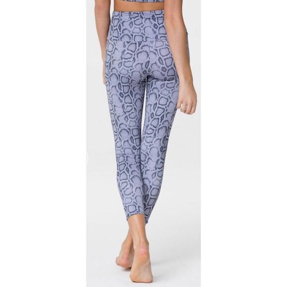 Onzie High-Rise Basic Midi Leggings Lavender Cobra - Picture 4 of 10